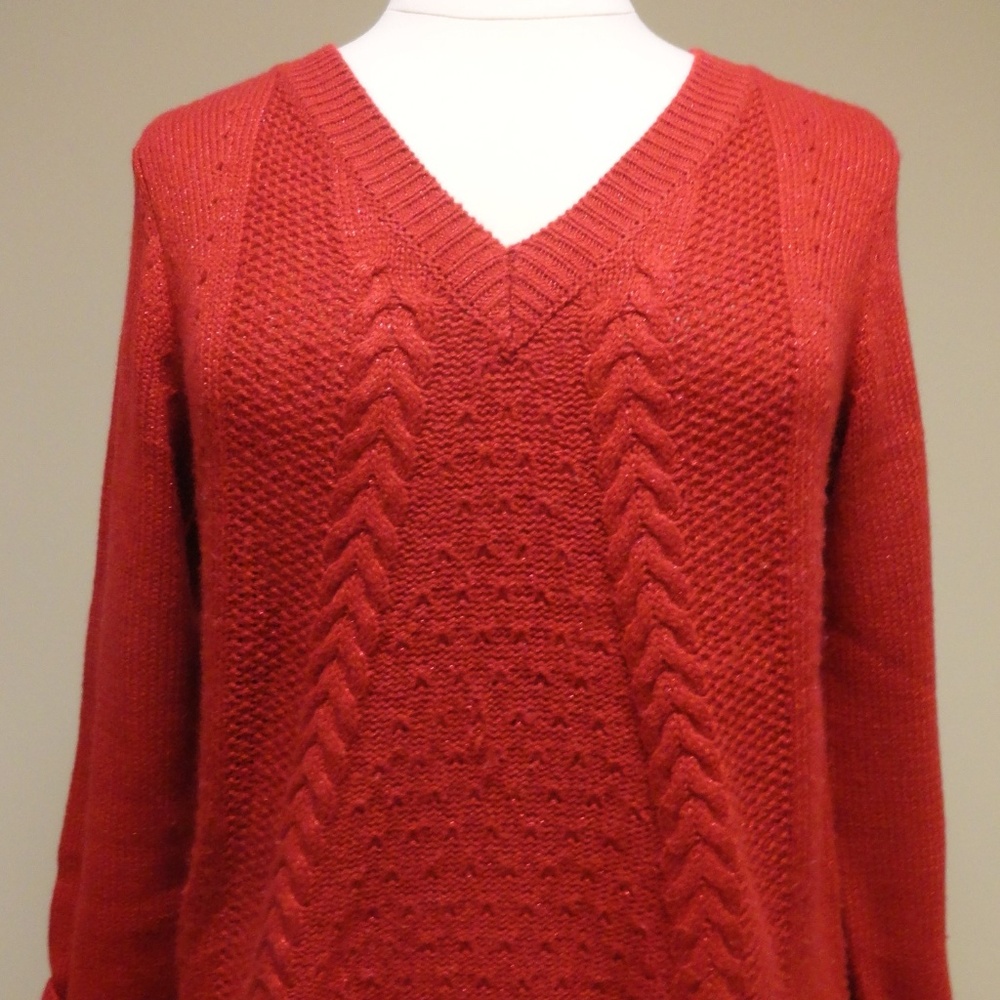 Red knit V neck sweater 1X